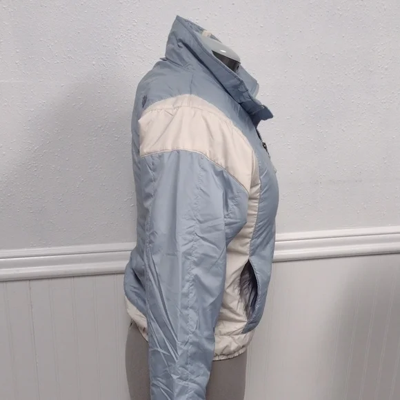 The North Face Women's Blue and Cream Ski Jacket ,Hikin,Snow. - Picture 5 of 16